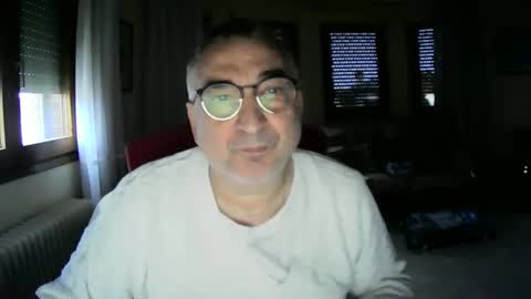 Snapshot of antonio2605 chatting on 01-03-25, 03:33 Antonio online show from 01-03-25, 03:33