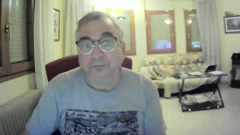 Snapshot of antonio2605 chatting on 01-26-25, 01:20 Antonio online show from 01-26-25, 01:20