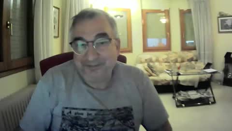 Snapshot of antonio2605 chatting on 01-31-25, 11:03 Antonio online show from 01-31-25, 11:03