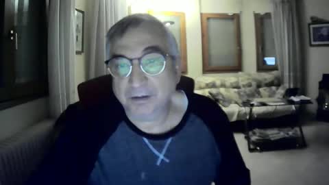 Snapshot of antonio2605 chatting on 02-08-25, 01:43 Antonio online show from 02-08-25, 01:43