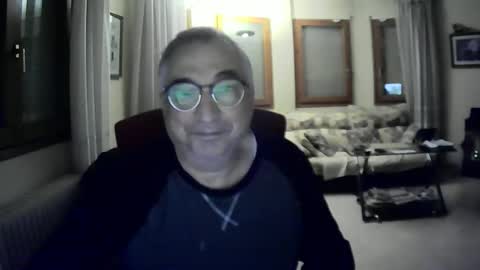 Snapshot of antonio2605 chatting on 02-08-25, 04:47 Antonio online show from 02-08-25, 04:47