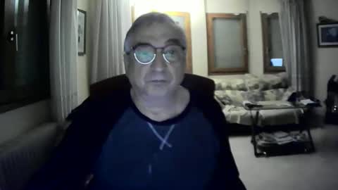 Snapshot of antonio2605 chatting on 02-23-25, 02:18 Antonio online show from 02-23-25, 02:18