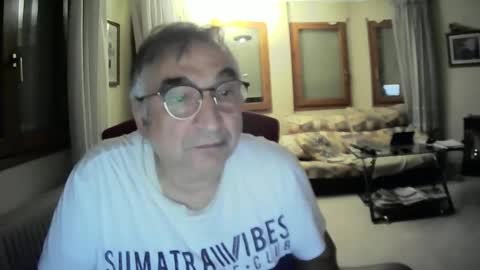 Snapshot of antonio2605 chatting on 03-11-25, 01:26 Antonio online show from 03-11-25, 01:26