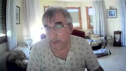 Snapshot of antonio2605 chatting on 09-18-25, 12:18 Antonio online show from 09-18-25, 12:18