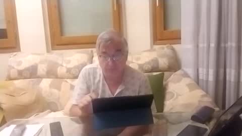 Snapshot of antonio2605 chatting on 10-05-25, 12:53 Antonio online show from 10-05-25, 12:53