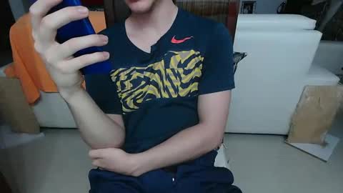 Snapshot of antonio_ricci chatting on 10-21-25, 01:17 antonio_ricci online show from 10-21-25, 01:17