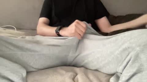 Snapshot of antoniobastt chatting on 05-17-26, 04:03 tonbas online show from 05-17-26, 04:03