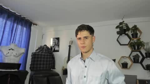 antonnello_ online show from 03-10-25, 10:45