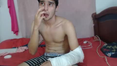 Snapshot of antony_2024 chatting on 01-06-25, 08:07 karol y antony online show from 01-06-25, 08:07