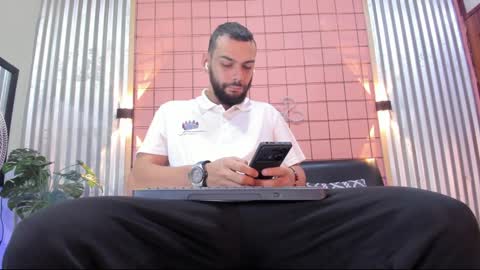 Juan Camilo online show from 01-05-25, 01:13