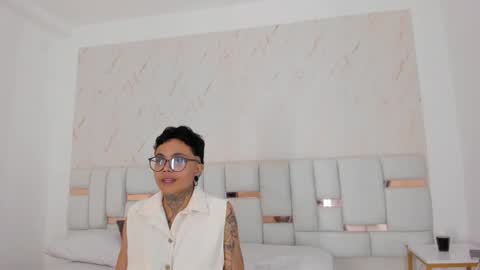 Snapshot of antony_d_ossa chatting on 04-12-26, 05:45 antony_d_ossa online show from 04-12-26, 05:45