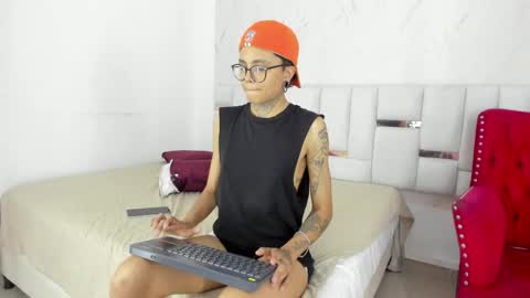 Snapshot of antony_d_ossa chatting on 05-19-26, 01:56 antony_d_ossa online show from 05-19-26, 01:56