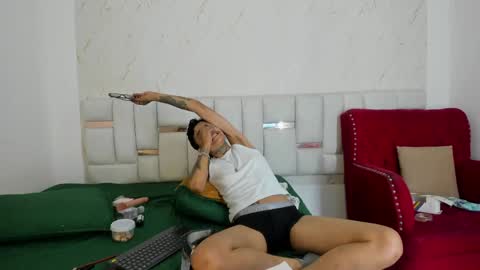 Snapshot of antony_d_ossa chatting on 05-25-26, 09:43 antony_d_ossa online show from 05-25-26, 09:43