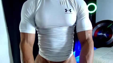 Instagram miguelangel1802  online show from 10-24-25, 06:15