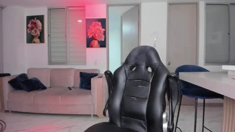 Snapshot of antotss chatting on 02-18-25, 02:49 Maria Antonia online show from 02-18-25, 02:49