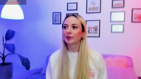 Antonia online show from 02-11-25, 12:58