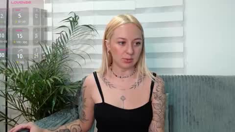 Antonia online show from 02-08-26, 11:19