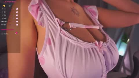 Snapshot of anuricbriny chatting on 11-09-25, 08:29 Sunday - start 0400 PM GMT -4 online show from 11-09-25, 08:29