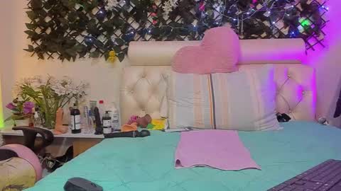 Snapshot of any_mour chatting on 01-24-25, 07:07 any mour online show from 01-24-25, 07:07