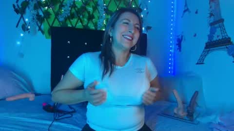 Snapshot of any_mour chatting on 11-16-25, 05:07 any mour online show from 11-16-25, 05:07