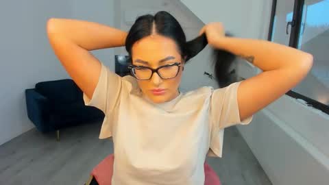 Anya online show from 11-07-25, 05:40