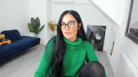 Anya online show from 02-02-26, 06:01