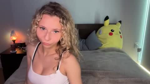 Anya online show from 07-01-26, 03:56