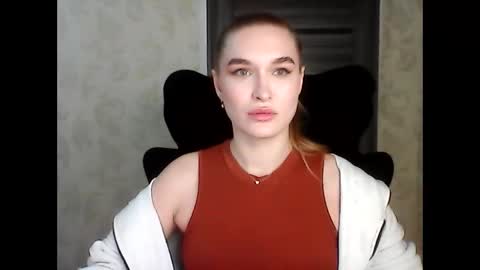 AnyaSmack online show from 11-26-25, 04:52