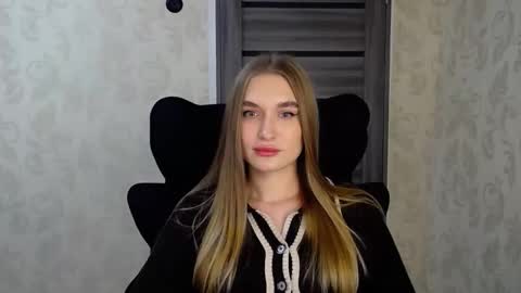 AnyaSmack online show from 12-20-25, 05:09