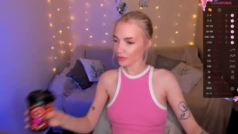 Anya online show from 09-10-25, 02:22