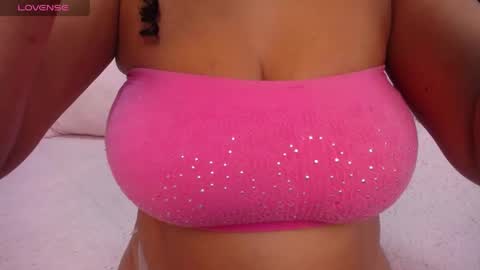 Anyela  online show from 05-16-26, 02:27