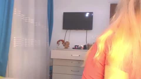 An online show from 01-06-25, 02:04