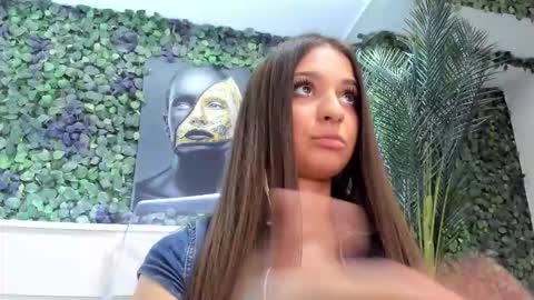 Anyssia  online show from 09-10-25, 07:36