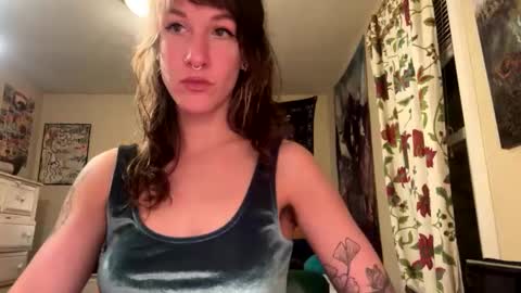 ApacheRose online show from 02-10-25, 05:25