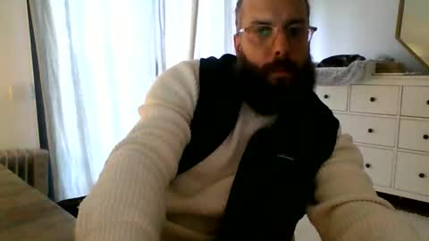 Snapshot of apc_3 chatting on 12-18-24, 03:22 apc_3 online show from 12-18-24, 03:22