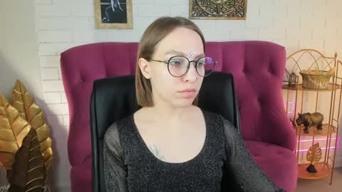 Snapshot of aphexqueen chatting on 01-15-25, 09:24 APHEX QUEEN online show from 01-15-25, 09:24