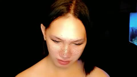 Snapshot of aphr0dite_x chatting on 01-04-25, 05:47 Roman Goddess online show from 01-04-25, 05:47