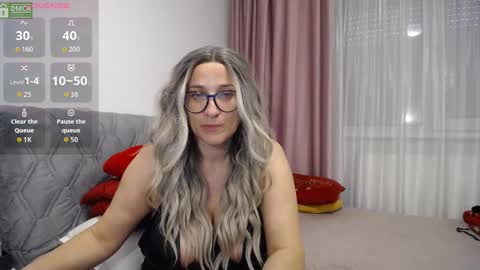 Sarah online show from 11-17-25, 08:20