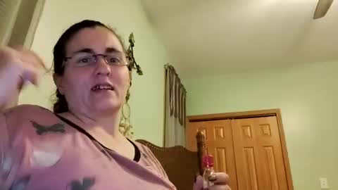 Snapshot of aphrodite60 chatting on 10-19-25, 05:30 Aphrodite60 online show from 10-19-25, 05:30