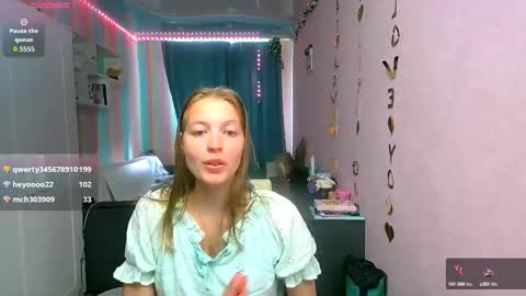 Snapshot of aphrodite_wow_ chatting on 09-20-25, 08:48 Aphrodite online show from 09-20-25, 08:48