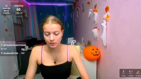 Snapshot of aphrodite_wow_ chatting on 11-12-25, 09:21 Aphrodite online show from 11-12-25, 09:21