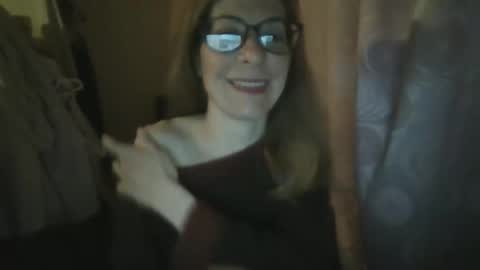 Snapshot of aphrodity_rox chatting on 05-04-26, 10:17 Aphrodity Rox online show from 05-04-26, 10:17
