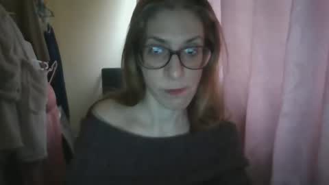 Snapshot of aphrodity_rox chatting on 05-08-26, 04:23 Aphrodity Rox online show from 05-08-26, 04:23