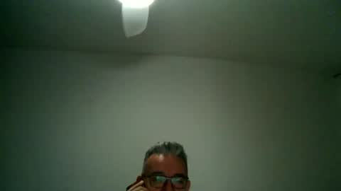 Snapshot of apixaba chatting on 01-01-25, 06:16 furry bear online show from 01-01-25, 06:16