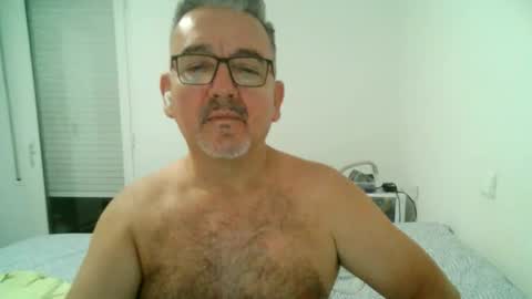 Snapshot of apixaba chatting on 09-12-25, 09:59 furry bear online show from 09-12-25, 09:59