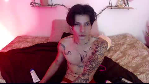 Apolo online show from 01-06-25, 04:02