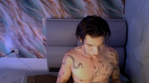 Snapshot of apolo01_ chatting on 09-21-25, 05:25 Apolo online show from 09-21-25, 05:25