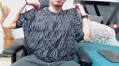 Apolo online show from 10-27-25, 04:11