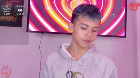 Snapshot of apolo_prince1 chatting on 04-28-26, 02:27 Apolo online show from 04-28-26, 02:27