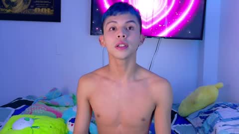 Snapshot of apolo_prince1 chatting on 05-08-26, 05:02 Apolo online show from 05-08-26, 05:02